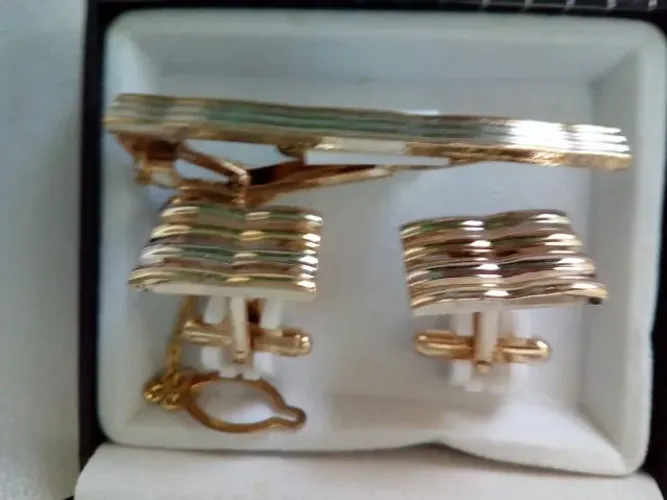 Cj Par de Abotuaduras valor cada conjunto super oferta otimo para presente Abotuadura