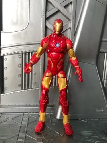 MARVEL UNIVERSE /IRON MAN