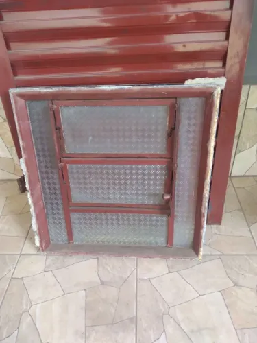 Vitror em aço c/ vidro jateado