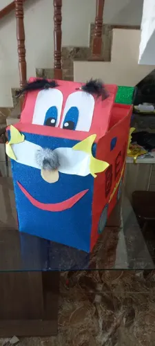 Carro de papelão (DOAÇÃO)