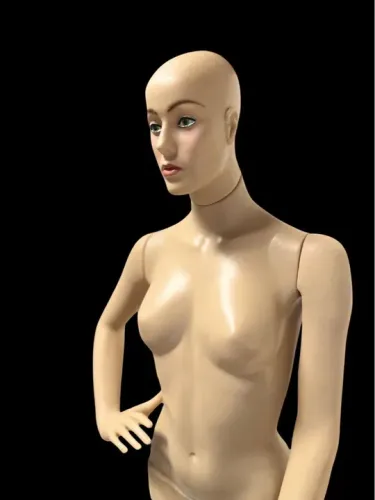 Manequim feminino