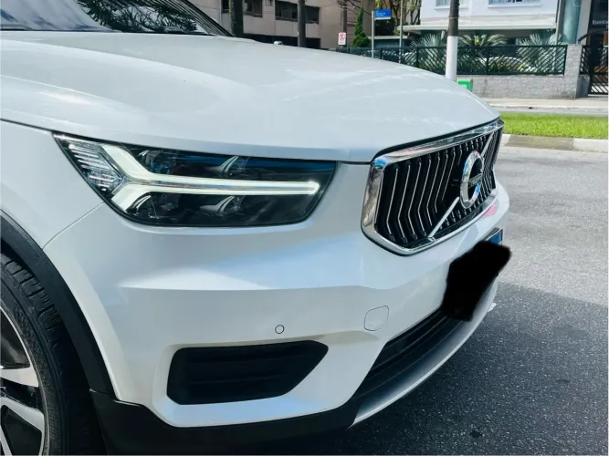 Volvo XC40 XC 40 T-5 Híbrido Momentum 1.5 262cv 2021