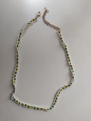 Colar de margaritas da Renner
