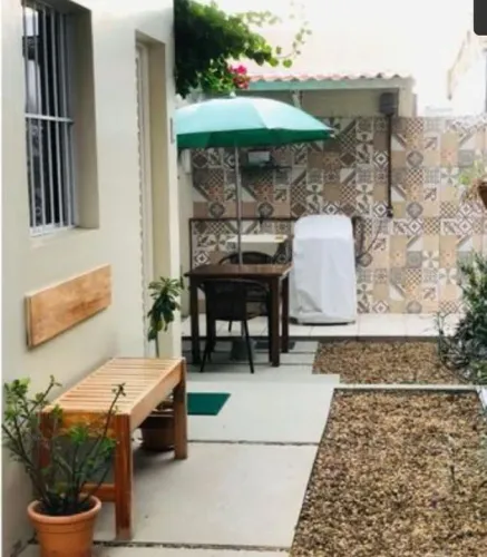 Prédio Comercial com aptos na Const. Nery