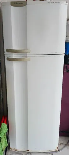 Geladeira Electrolux usada