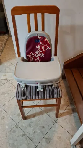 Cadeirinha de alimentação Chicco - Up to 5 Cherry - 6 meses a 5 anos até 23kg