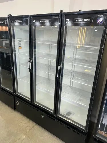 Auto serviço 3 portas para resfriados com 950 litros nova pronta entrega