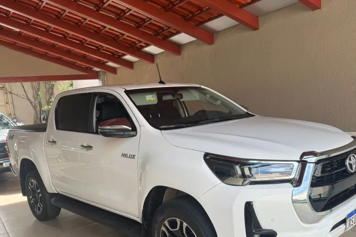 Toyota Hilux CD SRV 4X4 2.8 TDI Diesel Aut. 2025