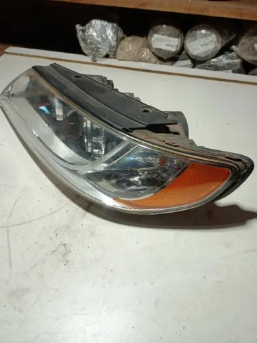 FAROL LADO ESQUERDO HYUNDAI AZERA 2011 XENOM COM REATOR