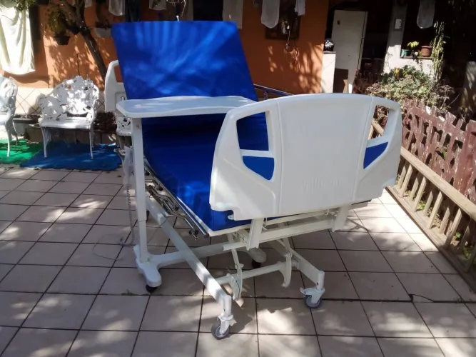 Cama hospitalar articulada eletrônica proclive  s luxo.
