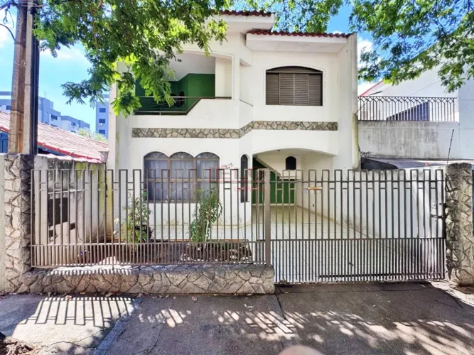 Sobrado Residencial na Vila Marumby.