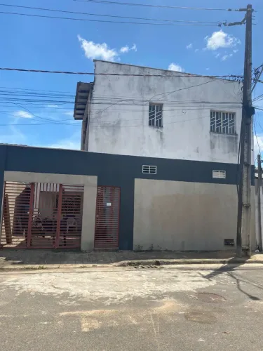 1 Casa + mais 2 apartamentos no mesmo terreno , Já com título Definitivo