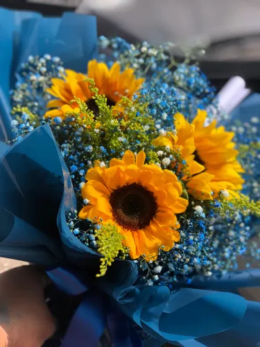Buquê céu estrelado , buquê van gogh , buquê presente , van gogh , buquê azul , girassol 