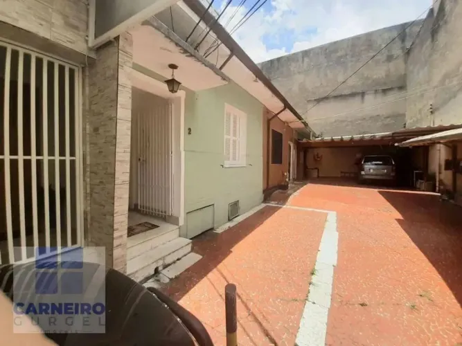 Rua Alfredo Pujol, Casa de Vila, 77m² de área útil, 01 vaga de garagem, próximo do metrô S
