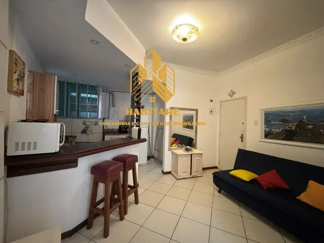 MOBILIADO. Quarto e sala SEPARADOS.