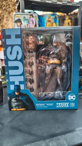 Batman blue suit ver Hush Mafex
