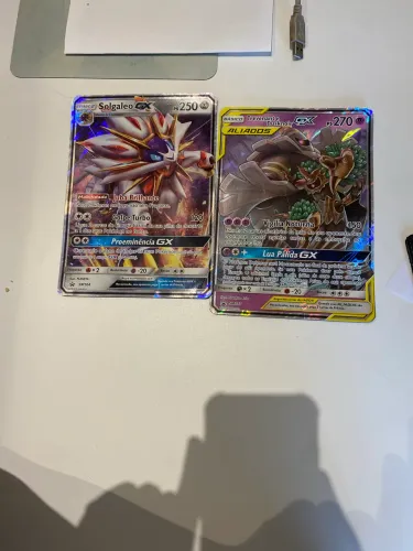Cartas Pokémon gigantes