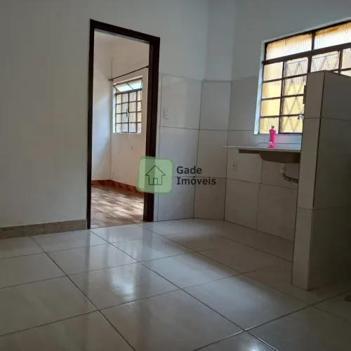 Oportunidade, imóvel para locação:Quarto, sala,cozinha e area de serviço.