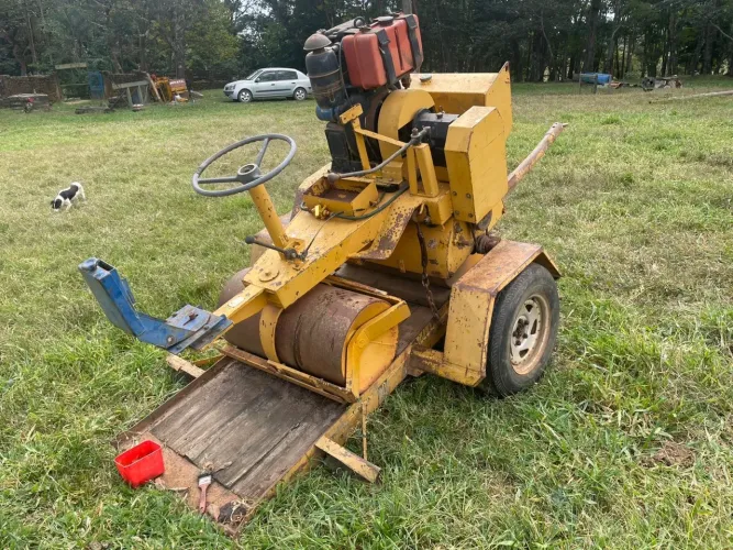 Rolo compactador wacker rc75