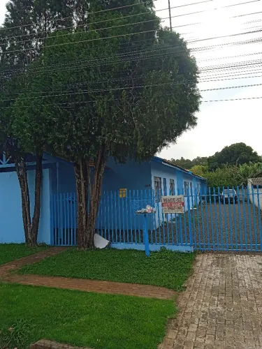 Vende três casas tipo condomínio 