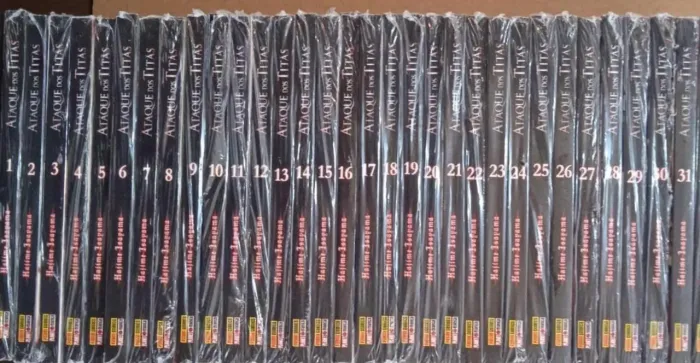 Mangá de Attack On Titan (Shingeki No Kyojin) Ataque dos Titãs - Vols. 1 - 31 e 34