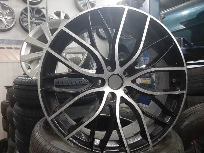 Roda aro 20 M5 preta com diamantado Bmw 5x112 usadas