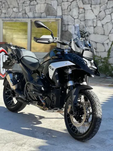 Bmw r 1300 gs triple black 2025