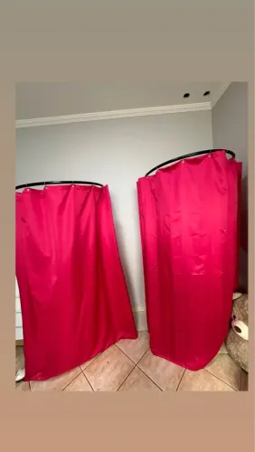 2 Provador arco com cortina rosa 