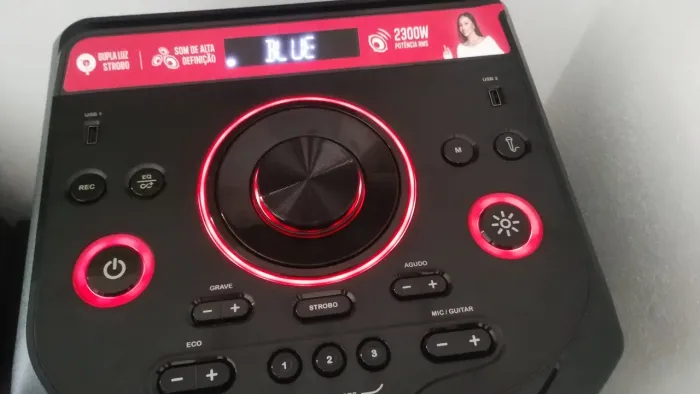 Caixa de Som Amplificada Aiwa 2300W RMS Bluetooth