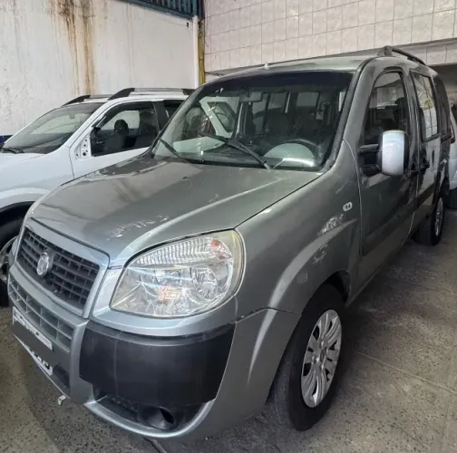 Fiat Doblo Attractive 1.4 Fire Flex 8V 5P 2012