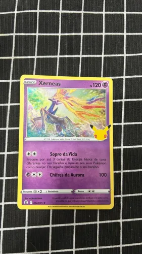 Carta Pokémon TCG Lendário Xerneas Foil 25 Anos Rara