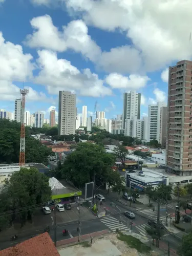 Imóvel para venda possui 104 metros quadrados com 3 quartos em Casa Forte - Recife - PE