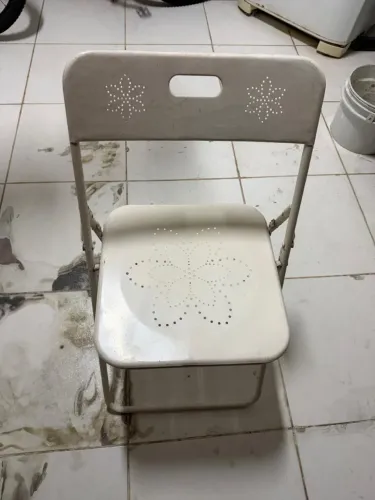 Vendo 8 cadeiras dobráveis de ferro