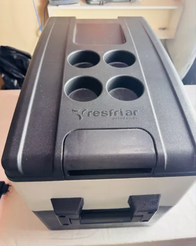 Geladeira Portátil Resfriar 31L Quadrivolt Digital - Excelente Estado ((BAIXEI VLR))