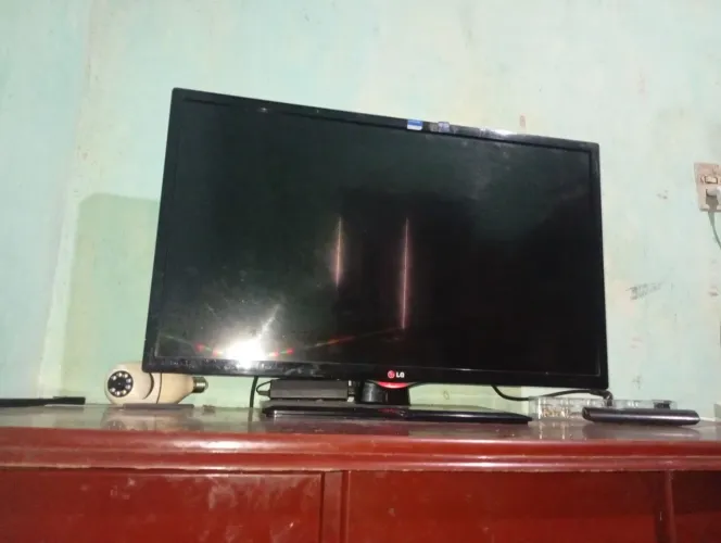 Tv LG plasma sem conexão a internet precisa se de conversor tv box etc....