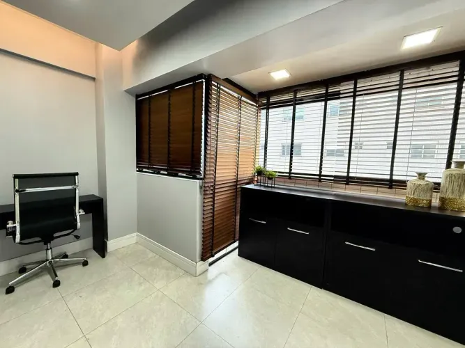 LD Alugo Sala Comercial mobiliada no Marco na Barão no Ed. Infinity Corporate