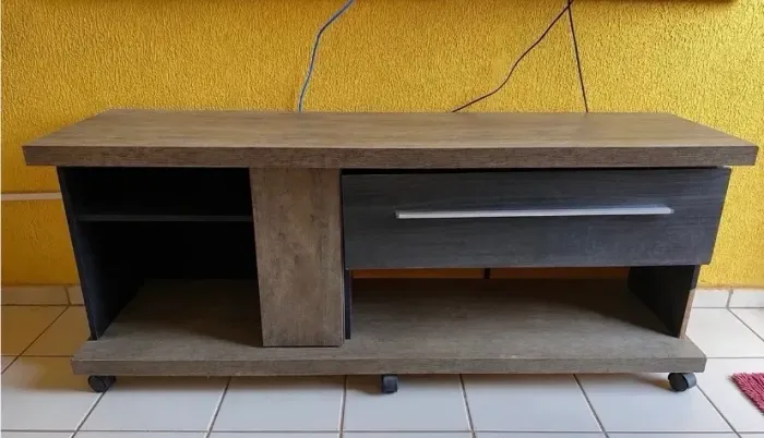 Rack para TV com gaveta