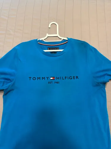 Camiseta tommy hilfiger original poucas vezes usada