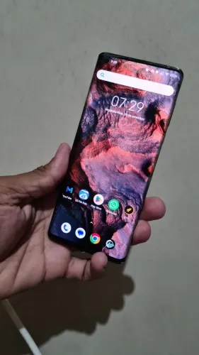 Moto edge 5G 2020 Snapdragon 765G 128/6 de ram
