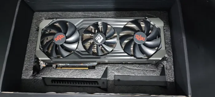 RX 6700 XT 12GB Red Devil (Nova)