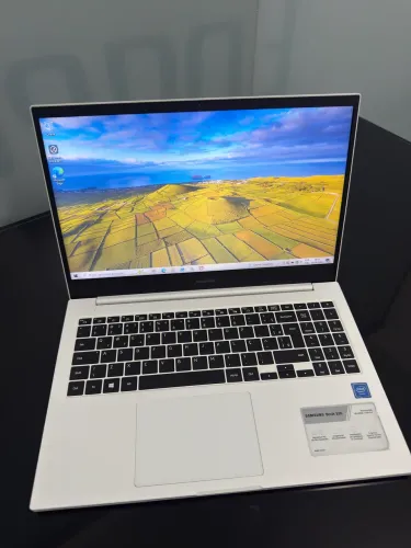 Notebook em excelente estado 