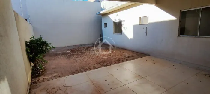 CASA COM 3 DORMITÓRIOS NO ÁGUA LIMPA PARK