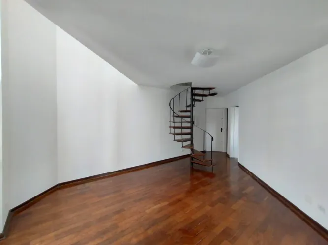 Apartamento duplex para locação na Vila Madalena 94m², 2 quartos, closet e vaga de garage