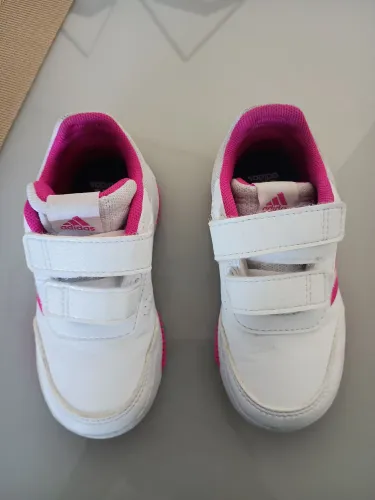 Tênis infantil feminino ( Adidas )