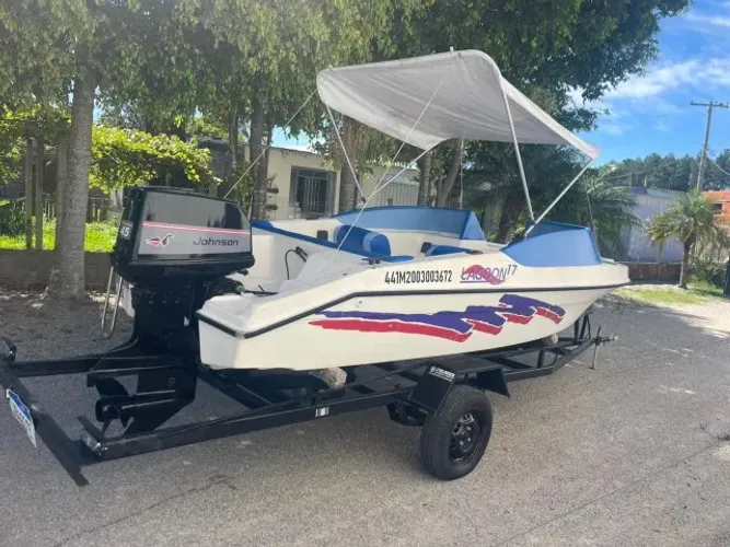 Lancha Lagoon 17 pés / 5 m 45 HP Plastfibra 1997