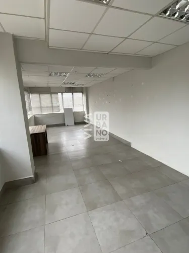 Sala comercial para locação na cobertura do Vila Shopping - SA00256