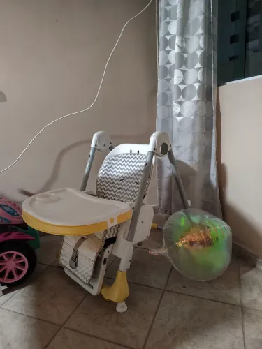 Cadeira alimentação infantil com ajuste de altura