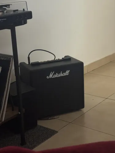 Amplificador marshall code 25