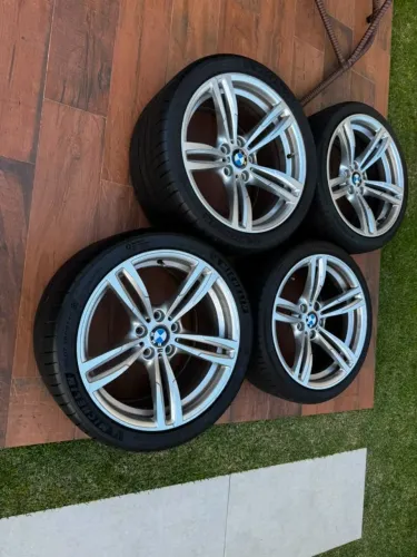 RODAS BMW M2 M3 M4 F80 F82 F87 5X120 ORIGINAIS ARO 19 VENDO C/ PNEUS E S/ PNEUS