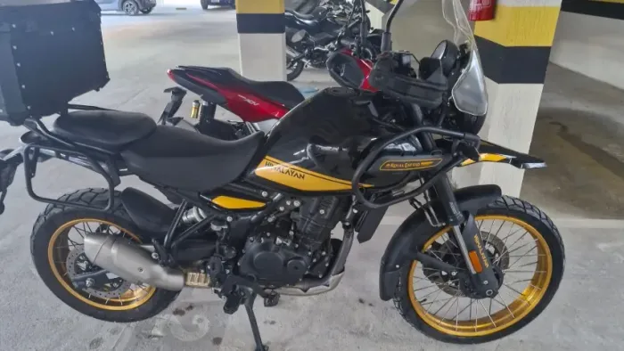 Himalayan 450 25/26 pouco rodada e na garantia